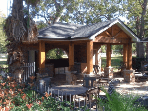 Covered patio and outdoor kitchen