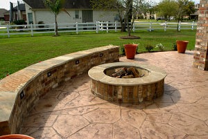 Fire Pit with Built-In Seat Wall