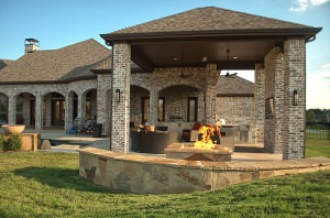 Dallas-Ft Worth area outdoor living space with firepit