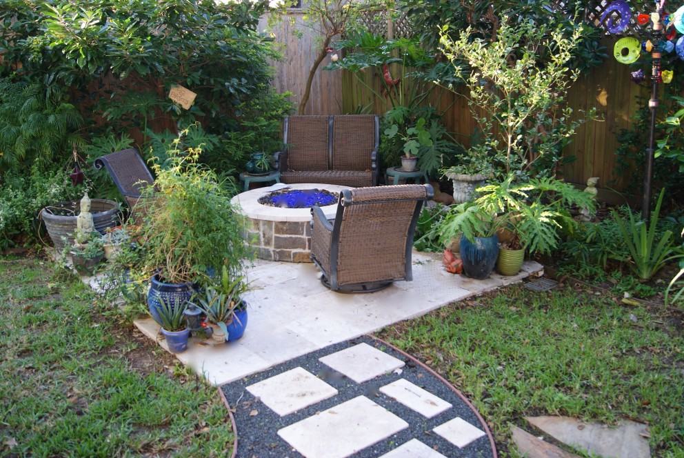 Small additional patio with firepit - Patio Cover Hosuton