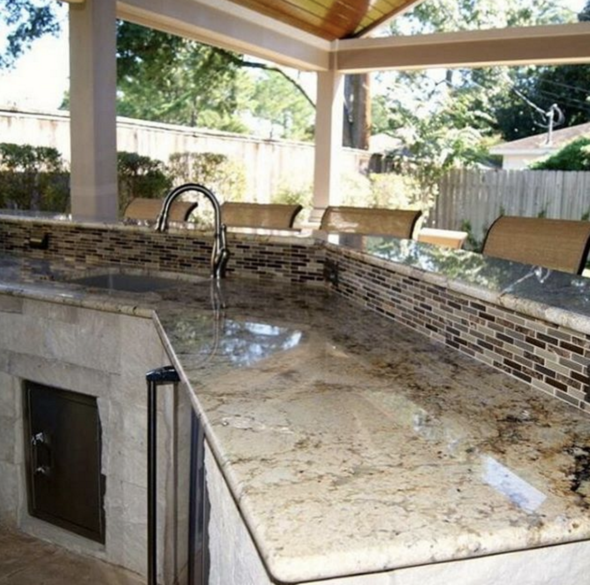 Outdoor Kitchen with Granite
