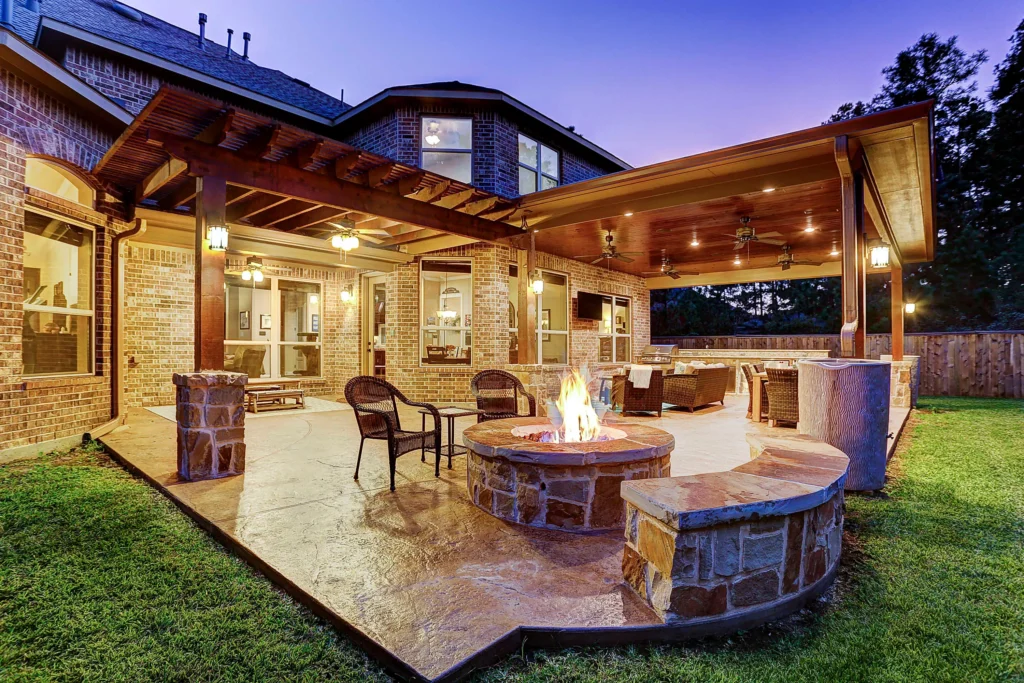 Outdoor Living Space in The Woodlands